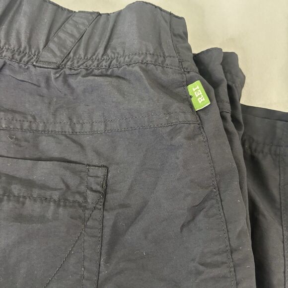 REI Shorts Womens Sz 12 Black Hiking Shorts 5-pocket Wicking UPF 50+ - Picture 12 of 12